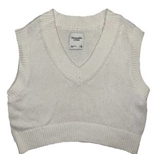 Abercrombie & Fitch Women's Preppy Old Money V-Neck Sweater Vest